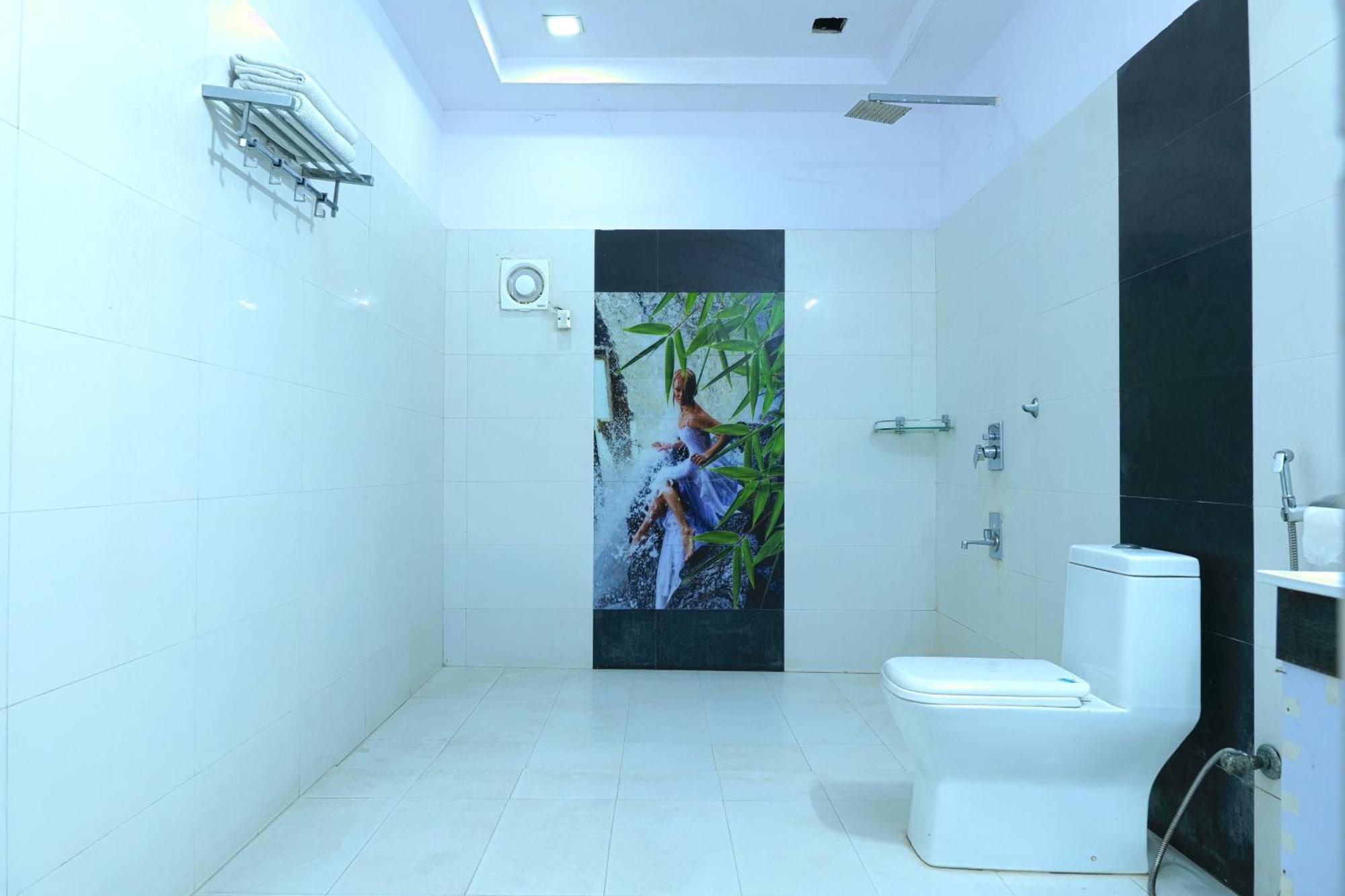 Embassy Suites Új-Delhi Kültér fotó