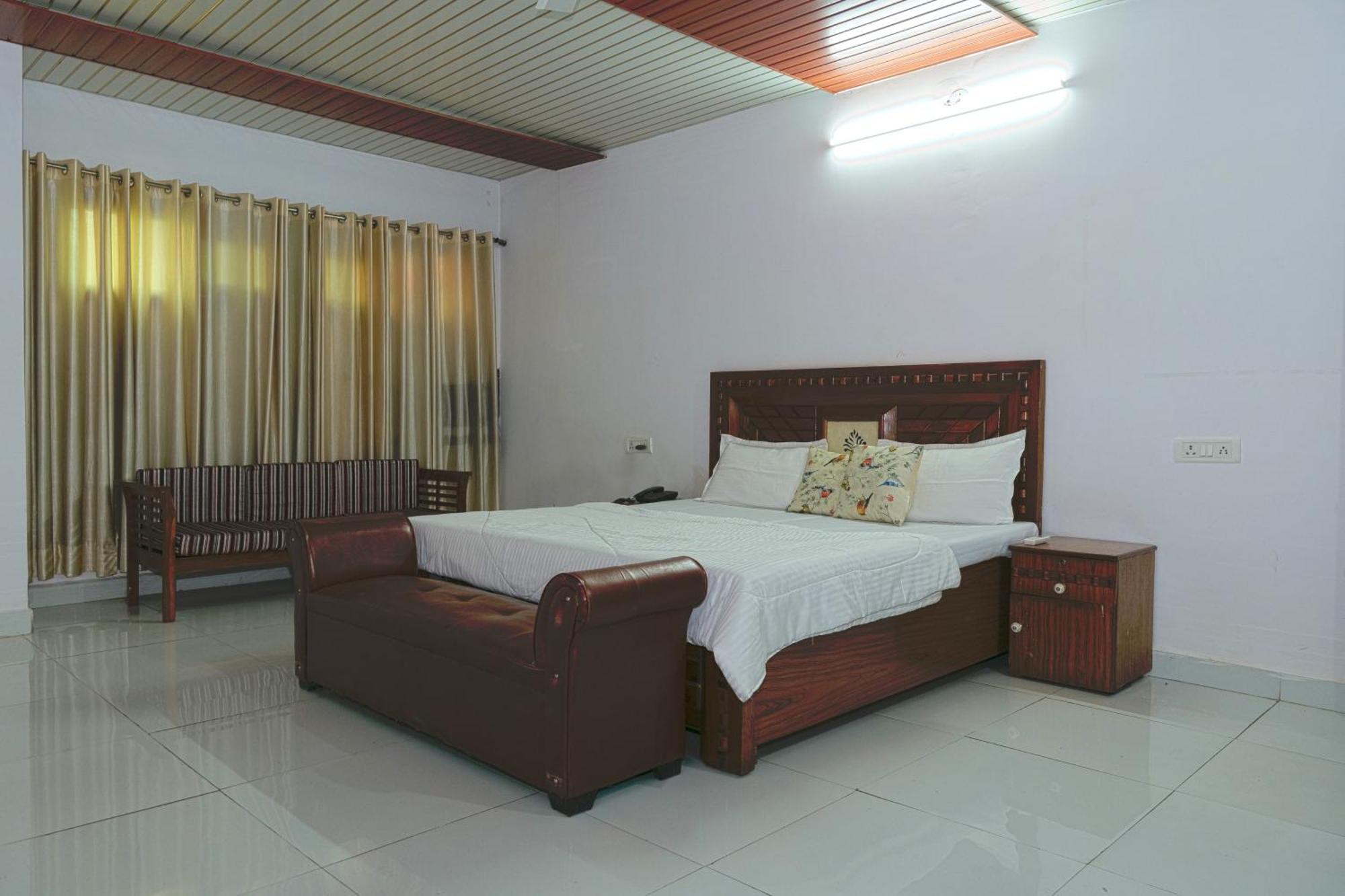 Embassy Suites Új-Delhi Kültér fotó