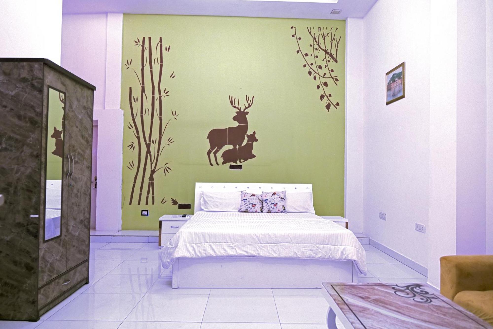 Embassy Suites Új-Delhi Kültér fotó